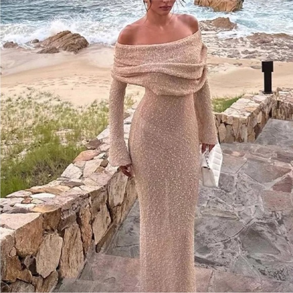 White off shoulder maxi cover up - Picture 6 of 9